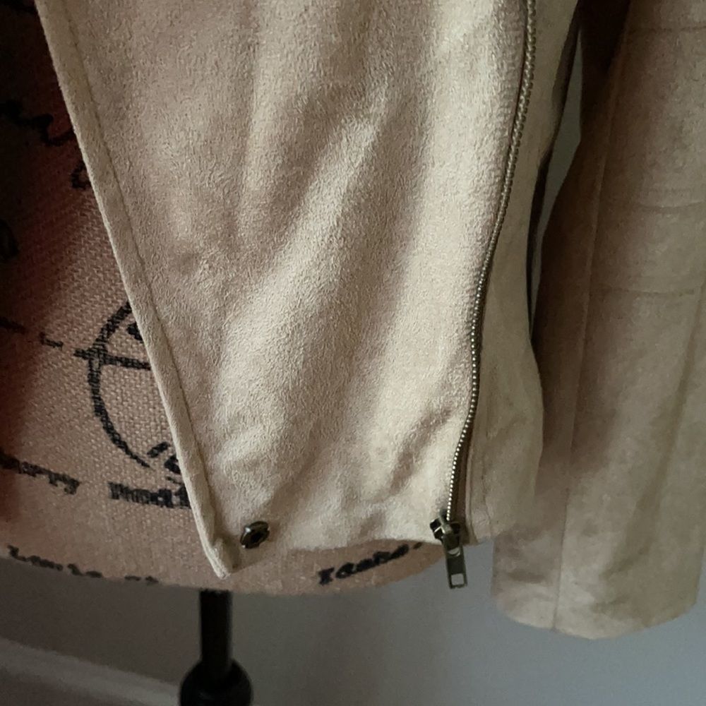 Rue 21 Jacket‼️ - Picture 4 of 10